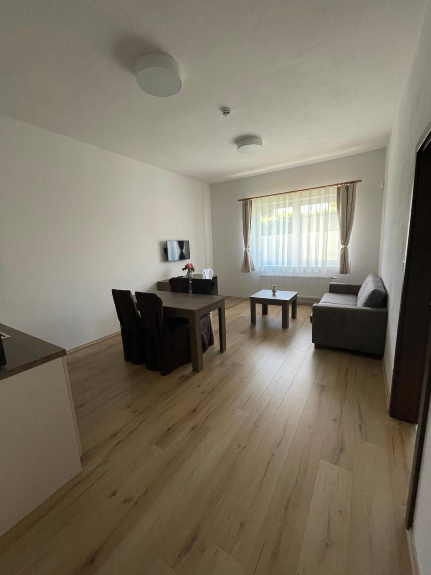Zafir Otel Dunajská Streda Dış mekan fotoğraf